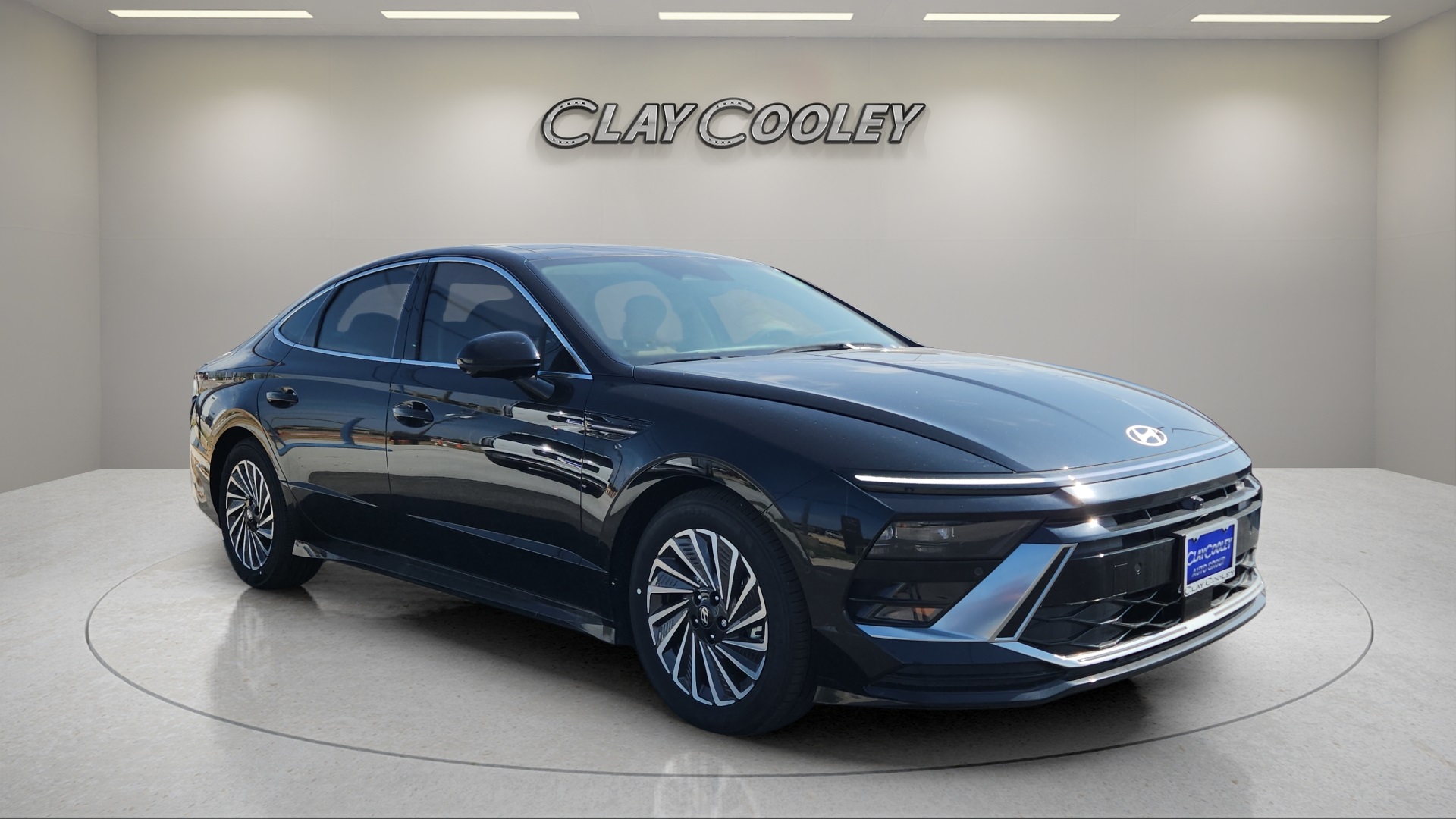 2025 Hyundai Sonata Hybrid