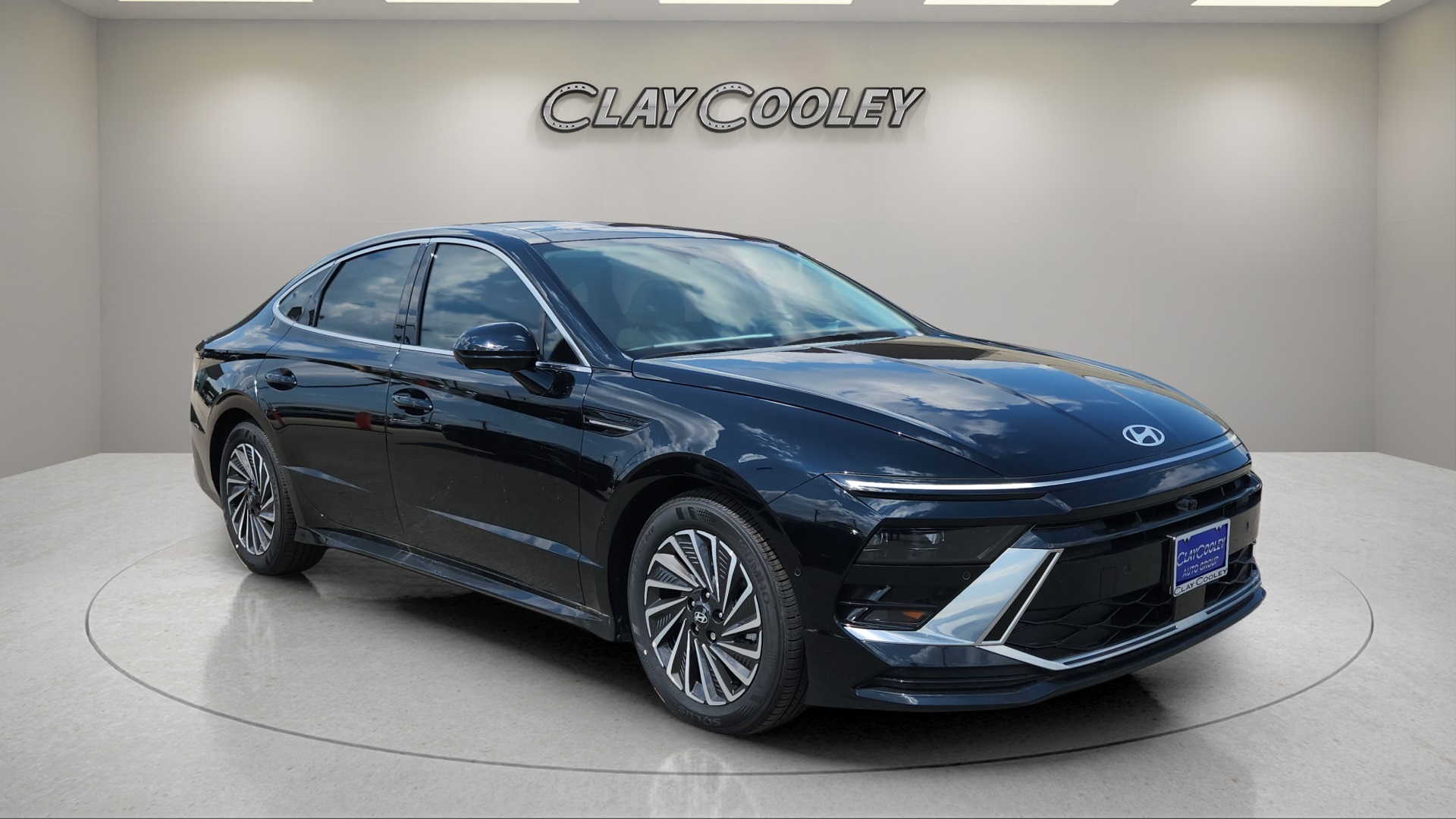 2025 Hyundai Sonata Hybrid