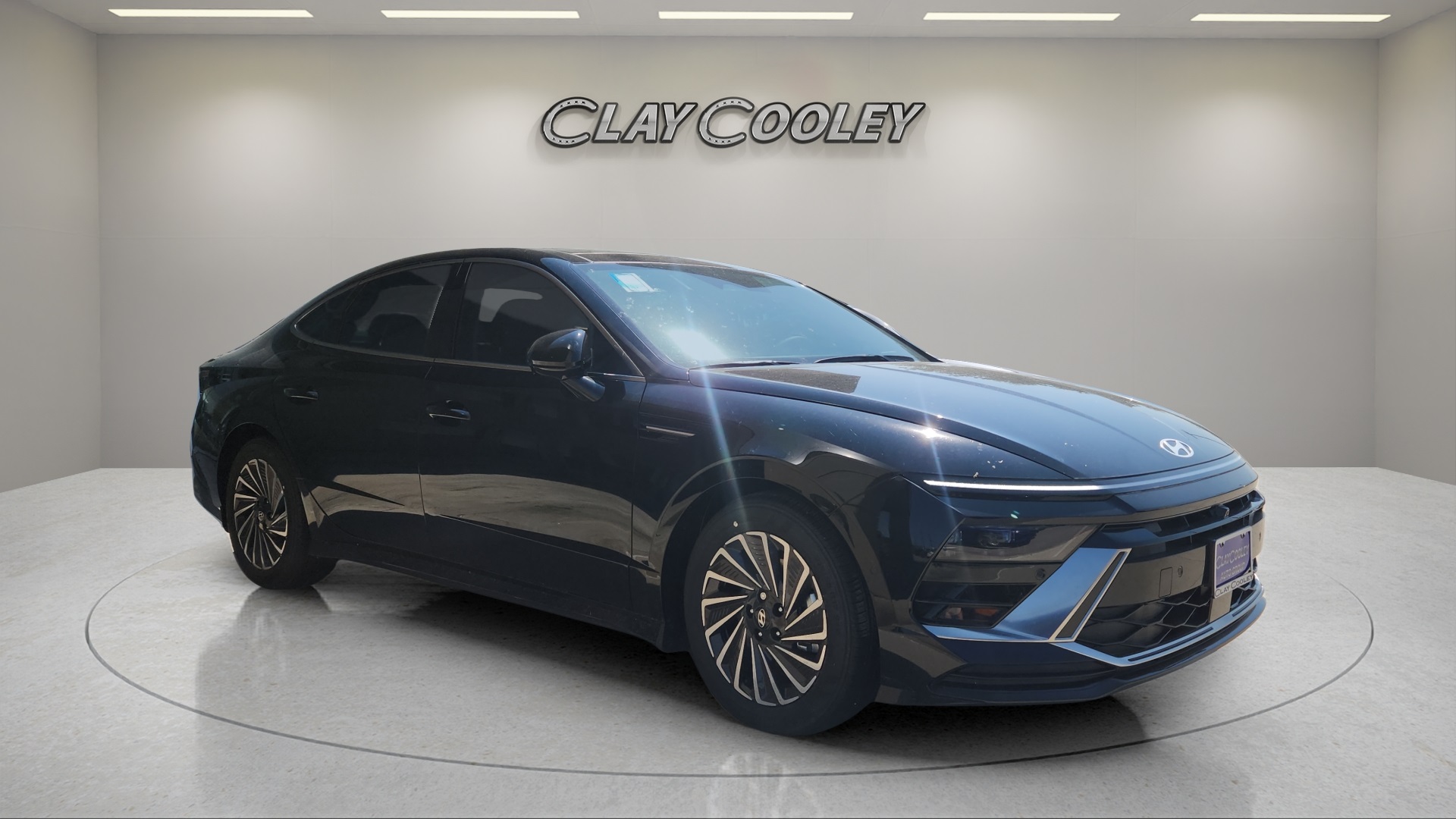 2025 Hyundai Sonata Hybrid