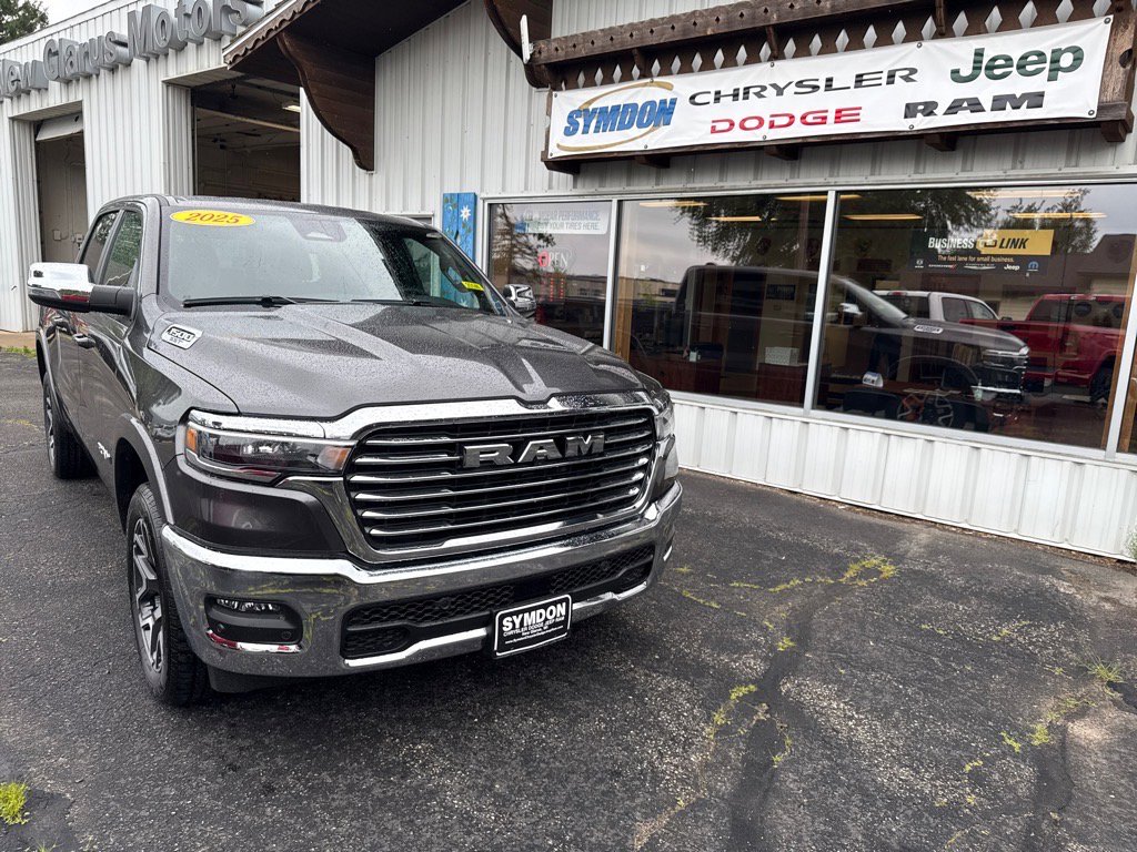 2025 Ram 1500 RAM 1500 LARAMIE CREW CAB 4X4 5'7' BOX