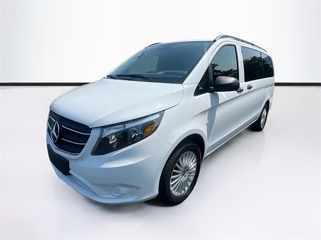 2023 Mercedes-Benz Metris Passenger Van