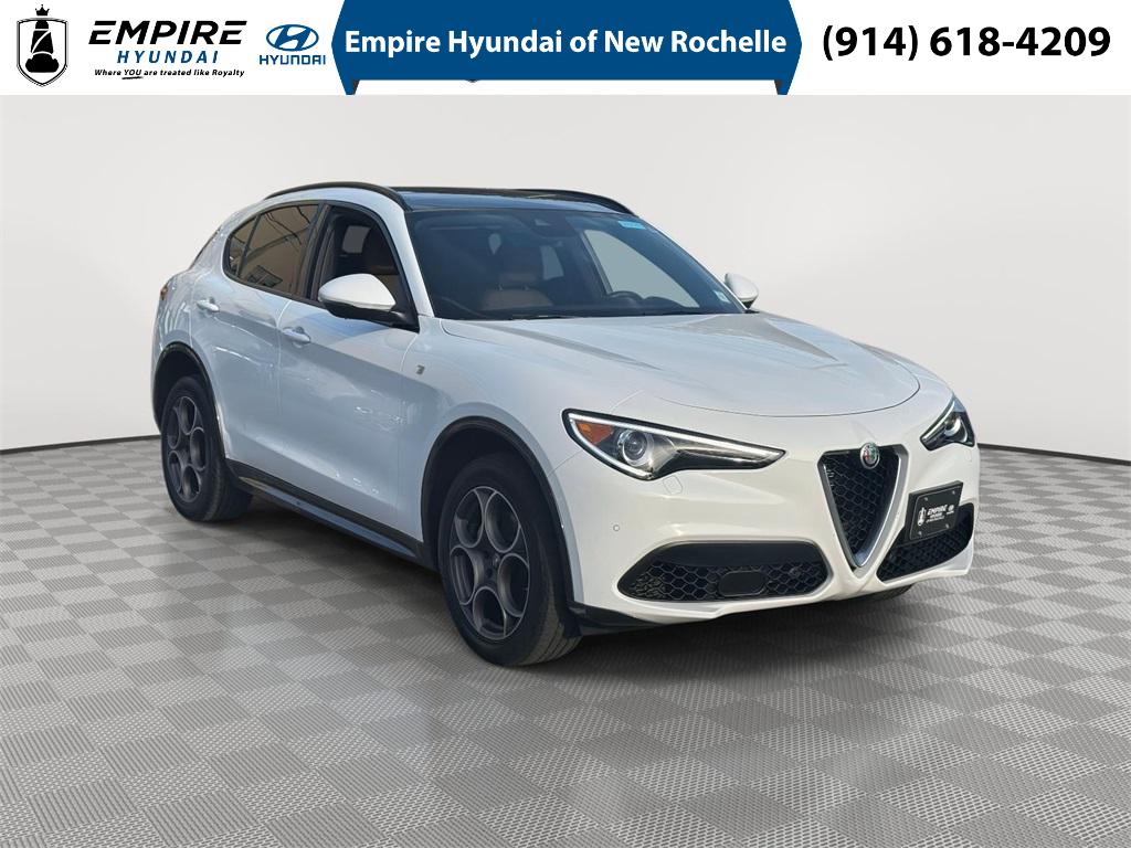 2022 Alfa Romeo Stelvio