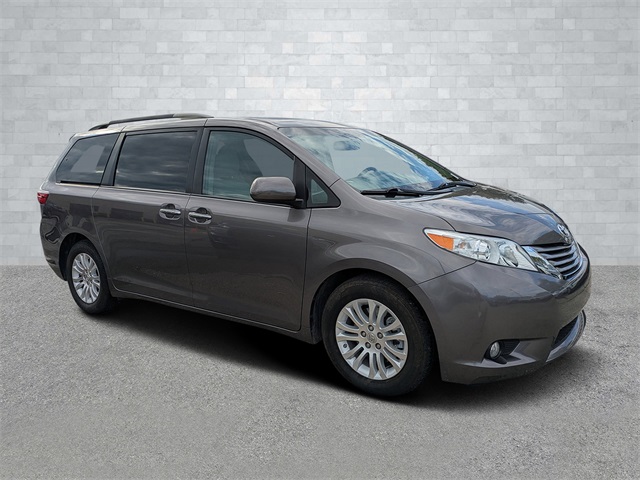 2015 Toyota Sienna XLE