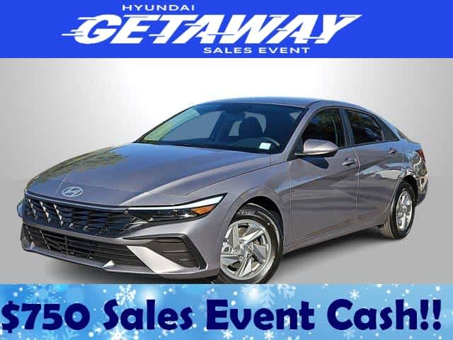 2026 Hyundai Elantra Essential IVT