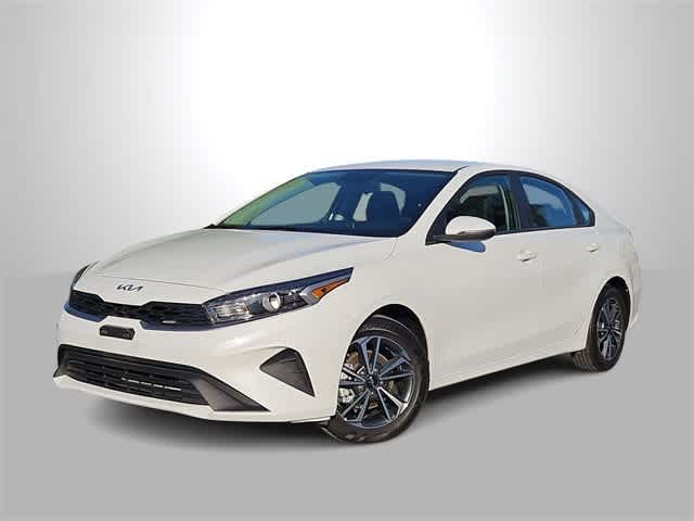 2023 Kia Forte LXS IVT