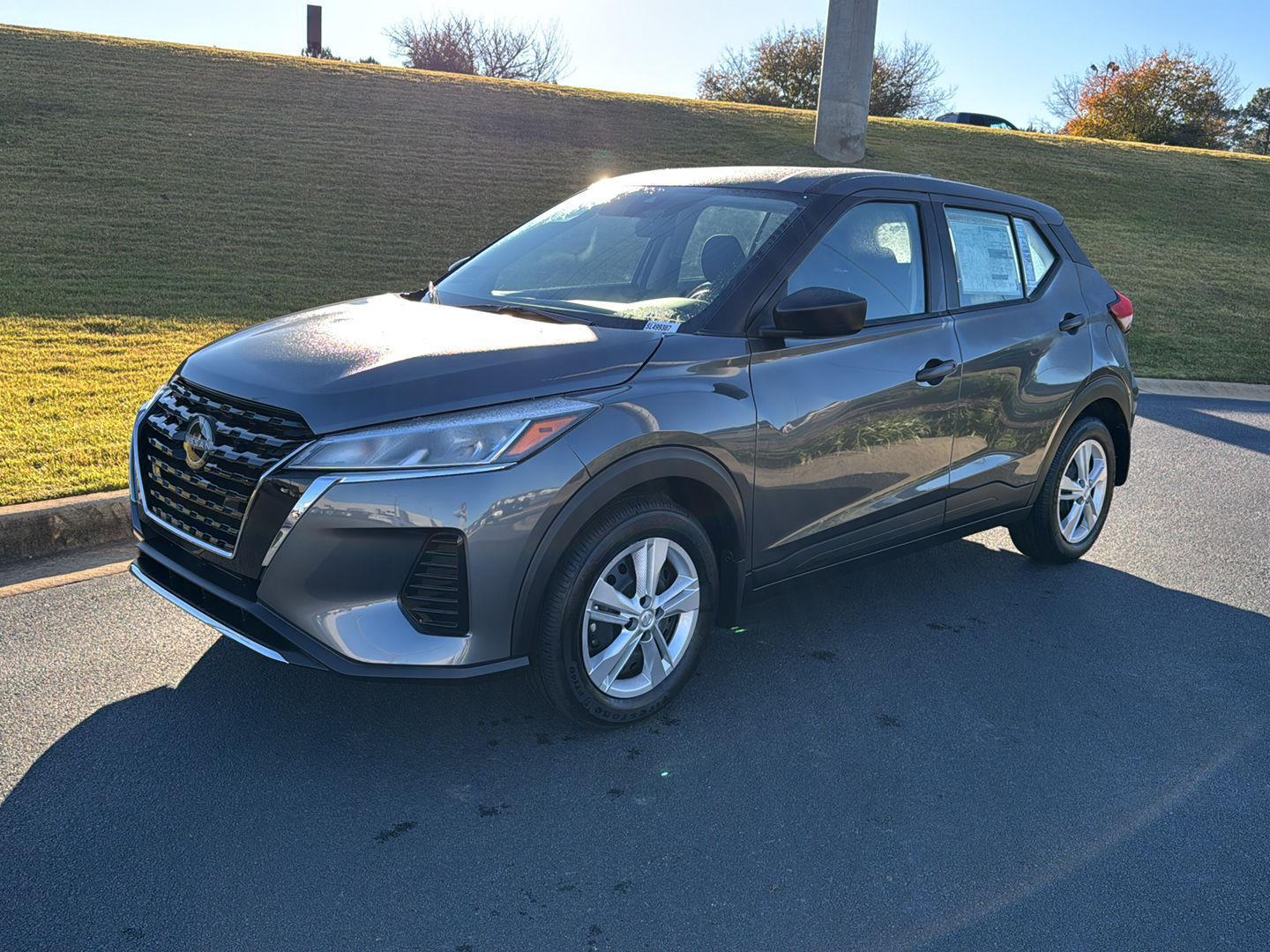 2025 Nissan Kicks Play S