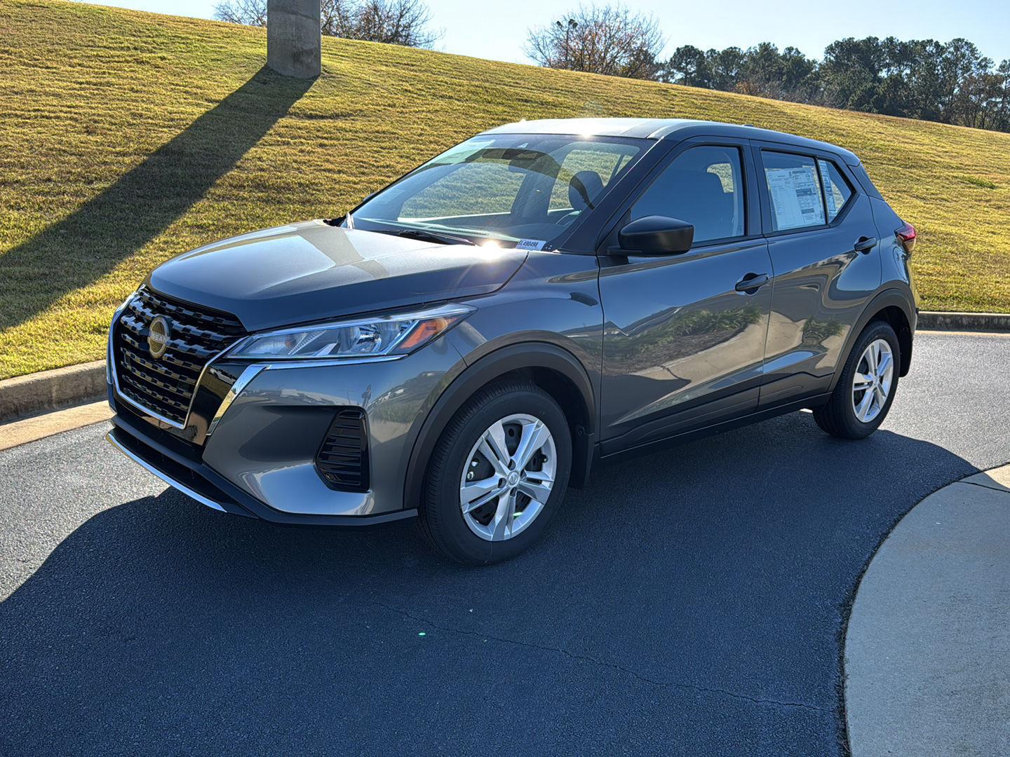 2025 Nissan Kicks Play S