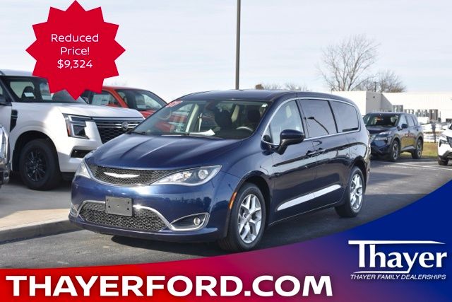 2017 Chrysler Pacifica Touring Plus