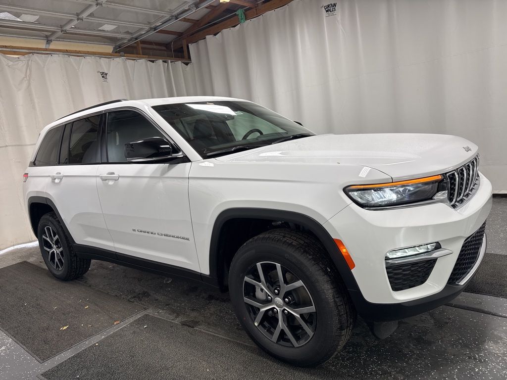2025 Jeep Grand Cherokee LIMITED 4X4