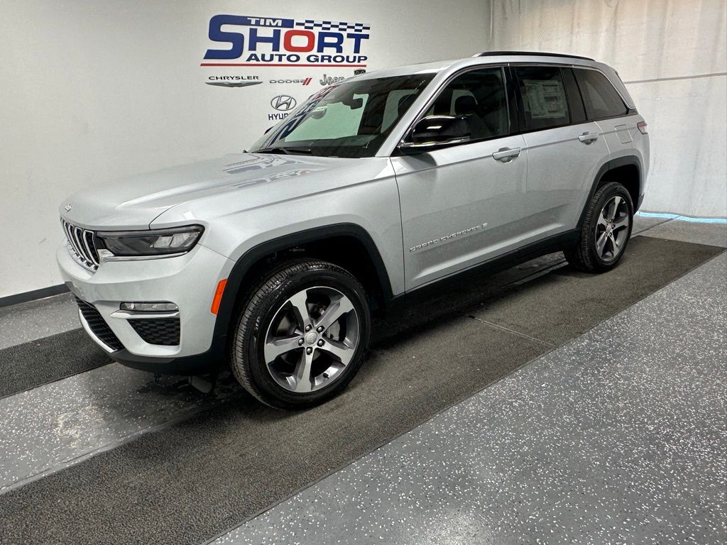 2025 Jeep Grand Cherokee LIMITED 4X4