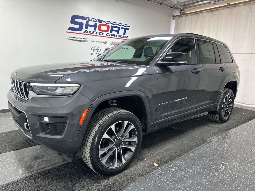 2025 Jeep Grand Cherokee OVERLAND 4X4