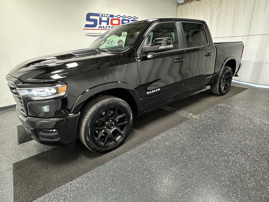 2026 Ram 1500 LARAMIE CREW CAB 4X4 5'7 BOX