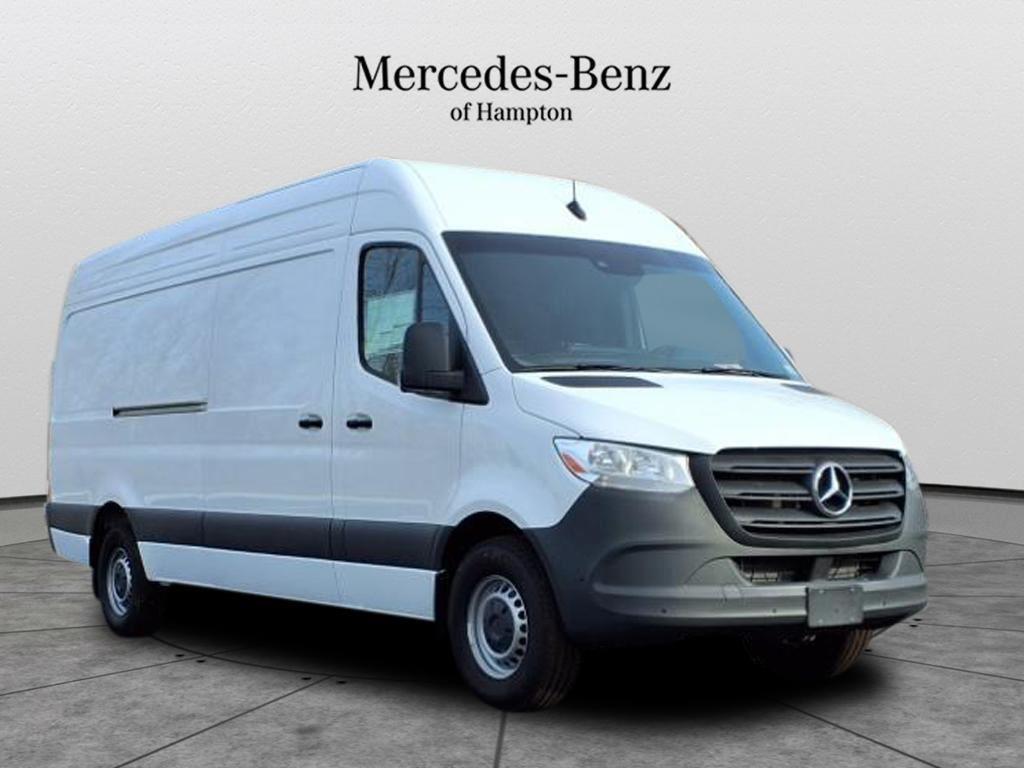 2024 Mercedes-Benz Sprinter Crew Van
