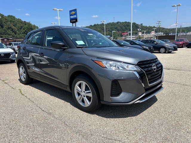 2025 Nissan Kicks Play