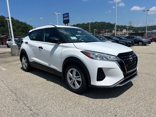 2025 Nissan Kicks Play