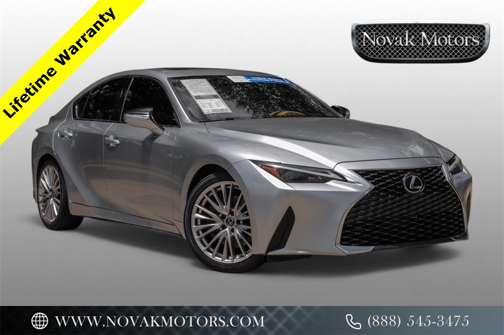 2022 Lexus IS