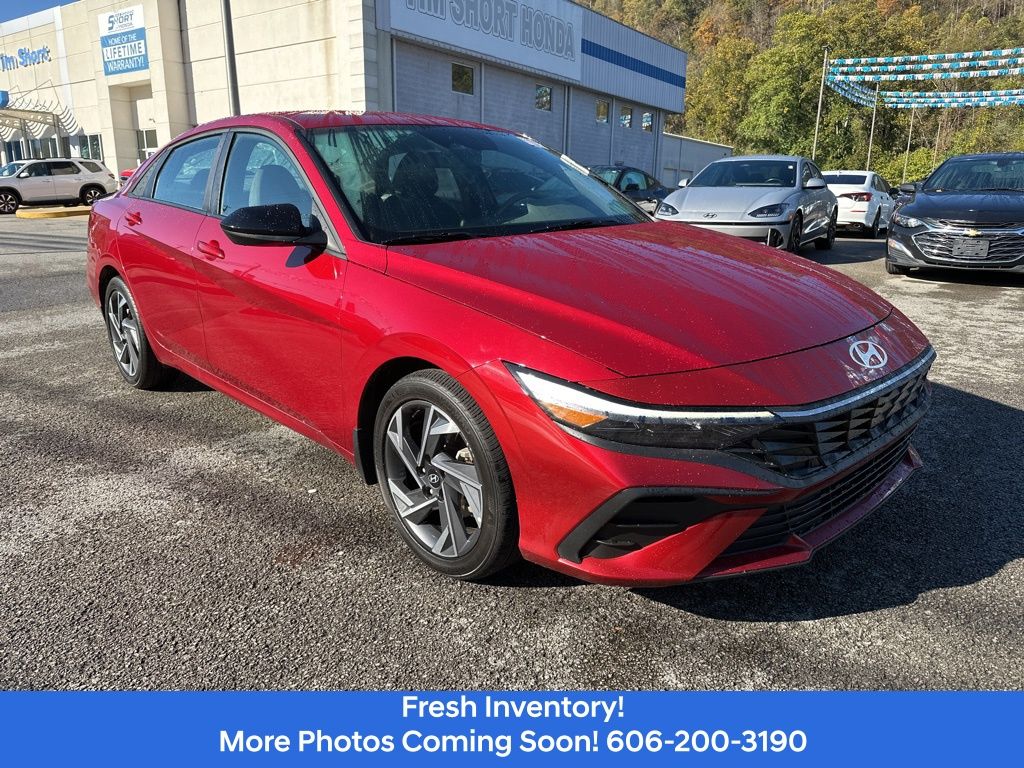 2025 Hyundai Elantra SEL Sport