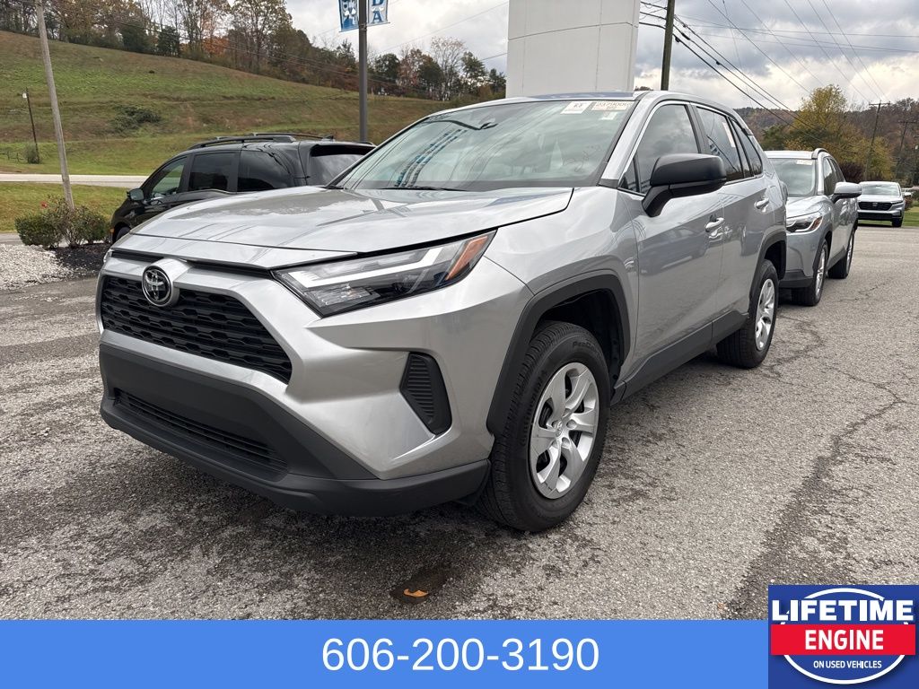 2025 Toyota RAV4 LE