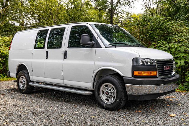 2023 GMC Savana Cargo Van