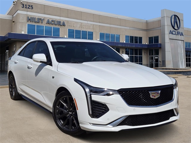2023 Cadillac CT4
