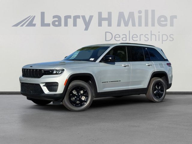 2025 Jeep Grand Cherokee LAREDO 4X4