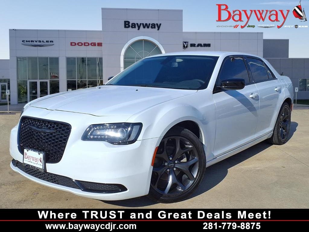 2022 Chrysler 300