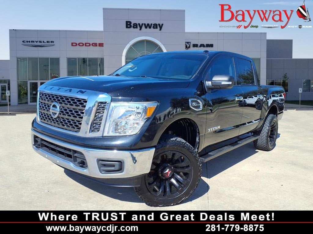 2017 Nissan Titan