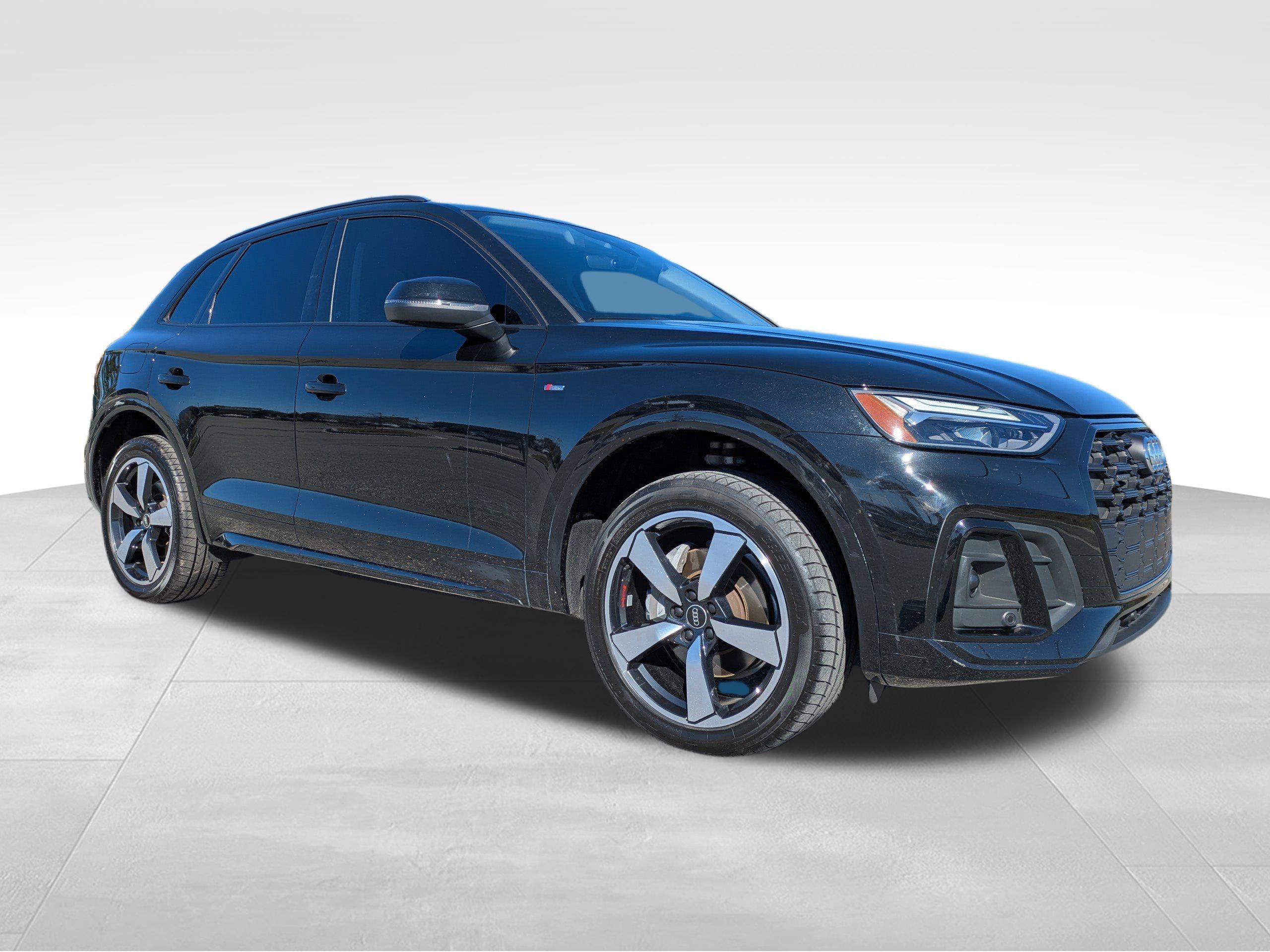 2022 Audi Q5 S line Premium Plus