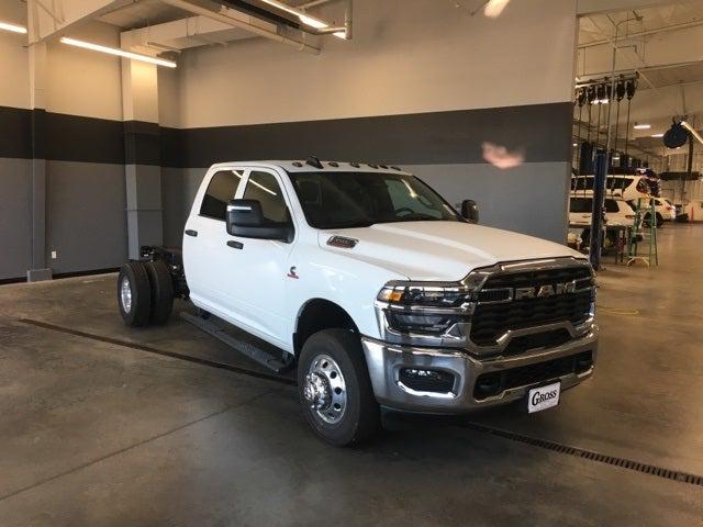 2026 Ram 3500 Chassis Cab RAM 3500 TRADESMAN CREW CAB CHASSIS 4X4 60' CA