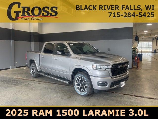 2025 Ram 1500 RAM 1500 LARAMIE CREW CAB 4X4 5'7' BOX