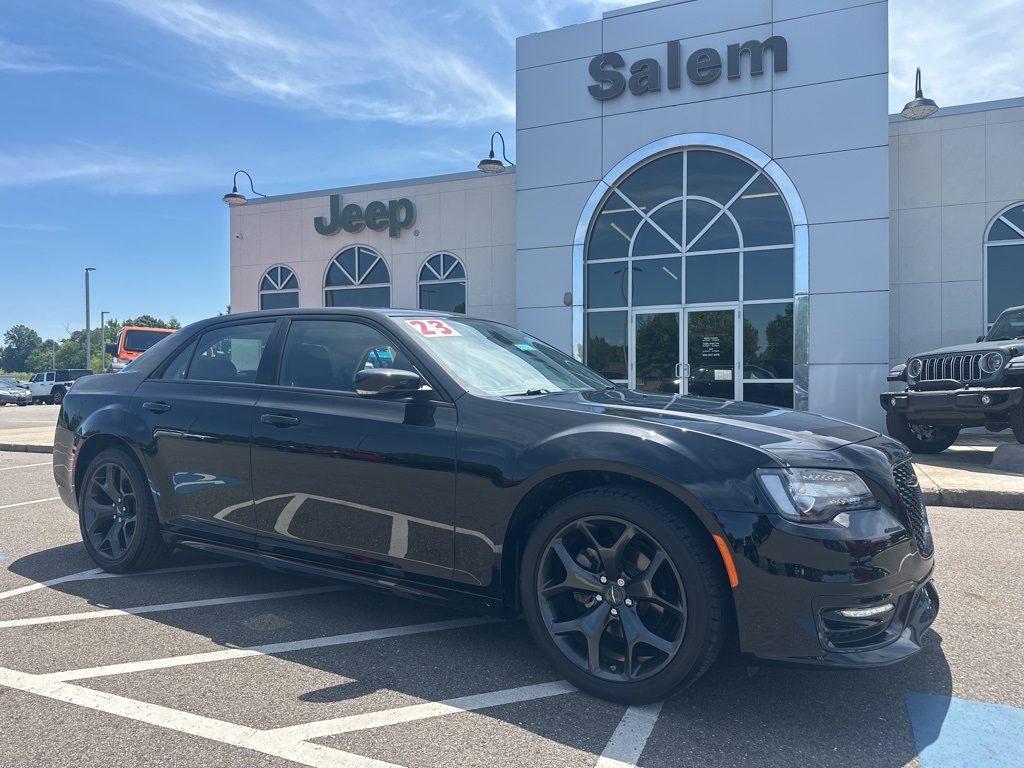 2023 Chrysler 300