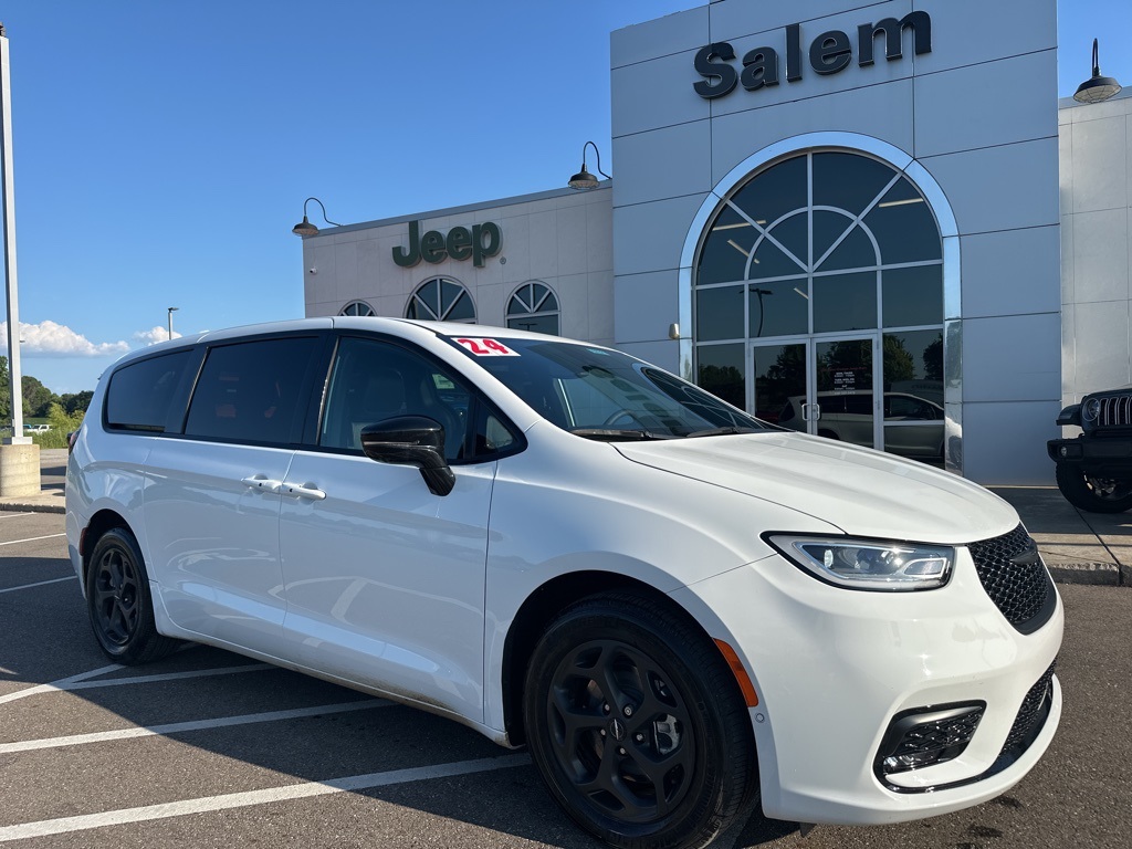 2024 Chrysler Pacifica