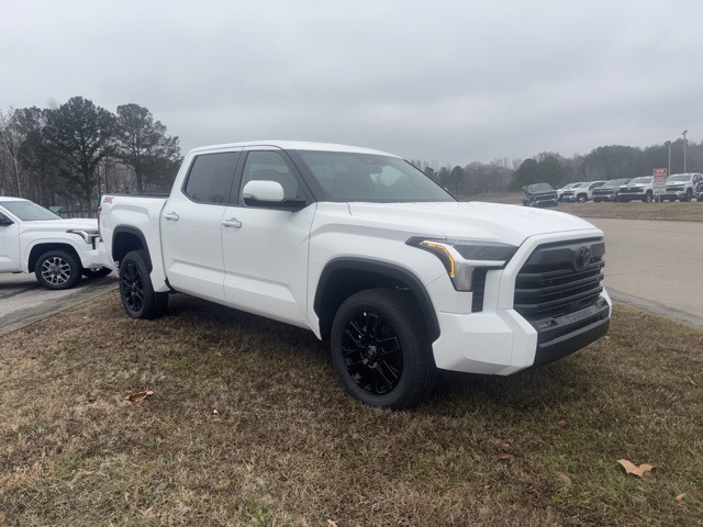 2026 Toyota Tundra 4WD SR5
