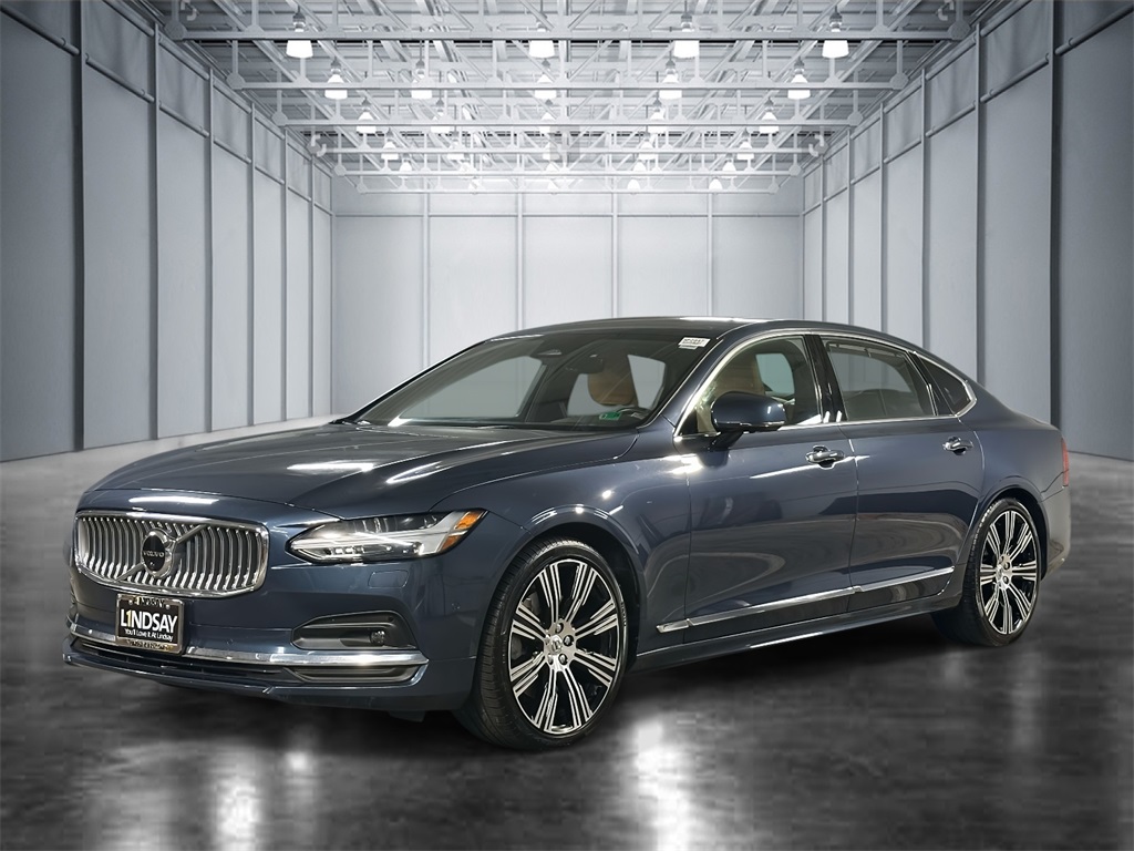 2022 Volvo S90