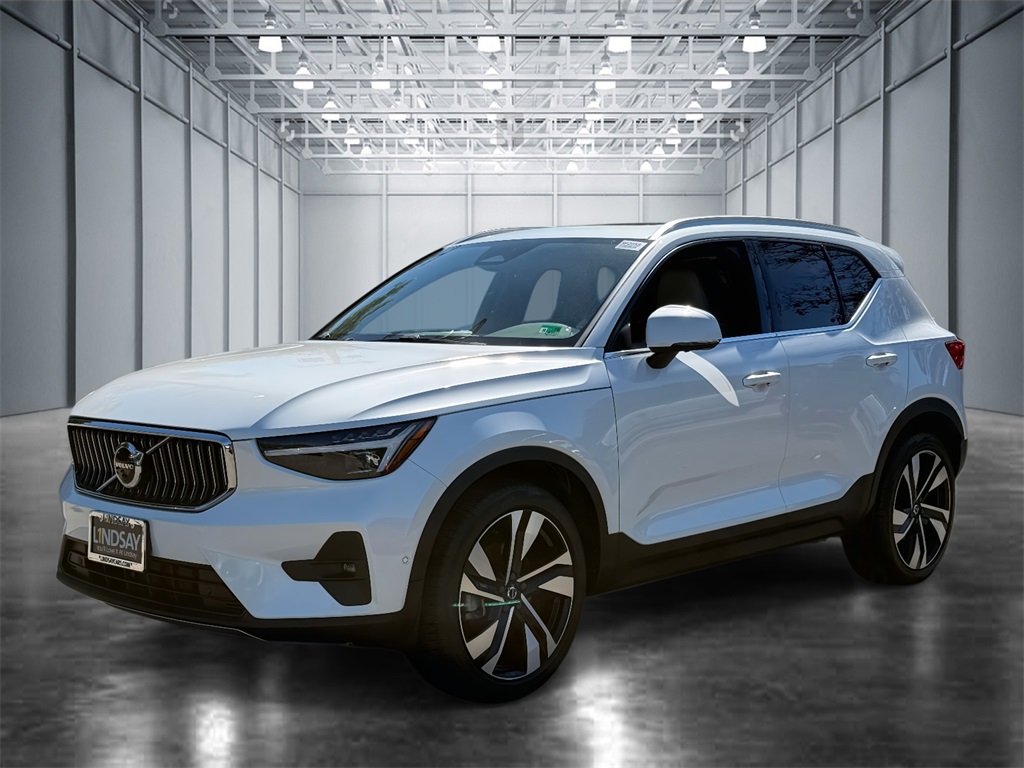 2023 Volvo XC40
