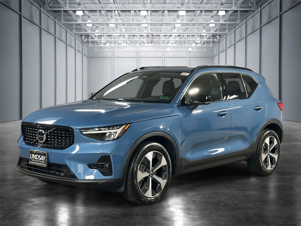 2023 Volvo XC40