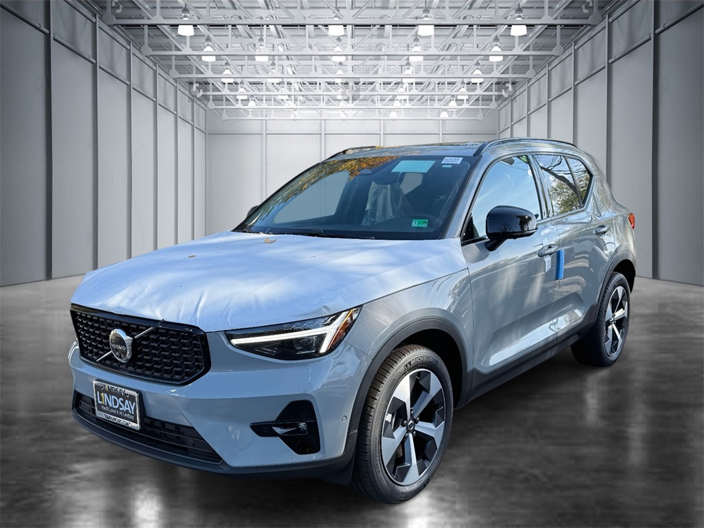2026 Volvo XC40