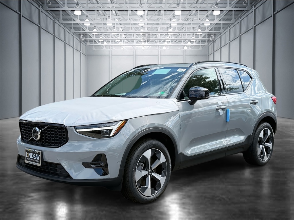 2026 Volvo XC40