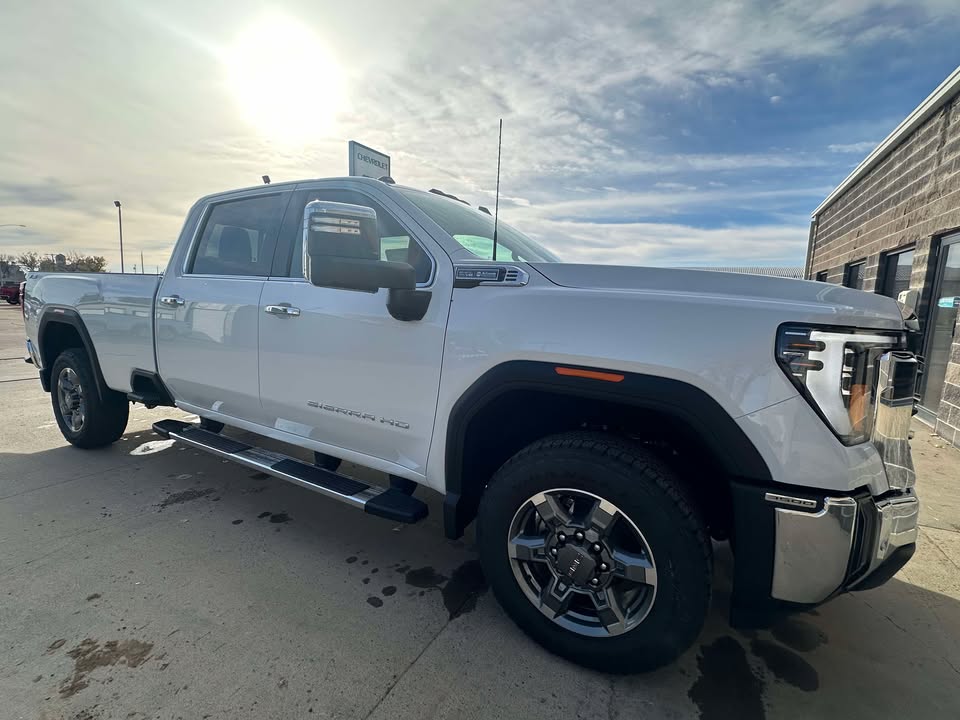 2026 GMC Sierra 3500HD SLT
