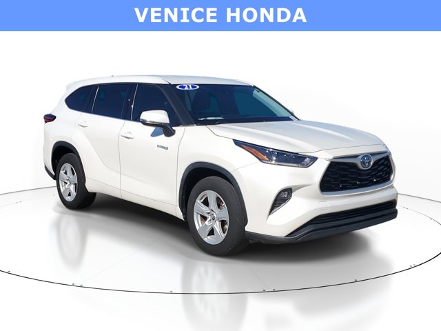 Photo of a 2021 Toyota Highlander Hybrid LE for sale