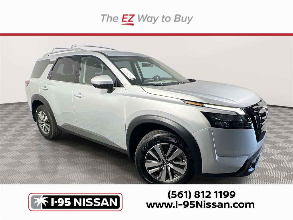 2025 Nissan Pathfinder SL