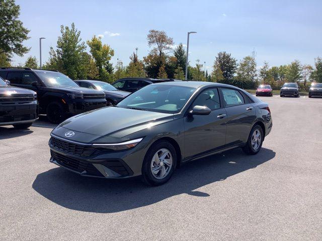 2025 Hyundai Elantra SE