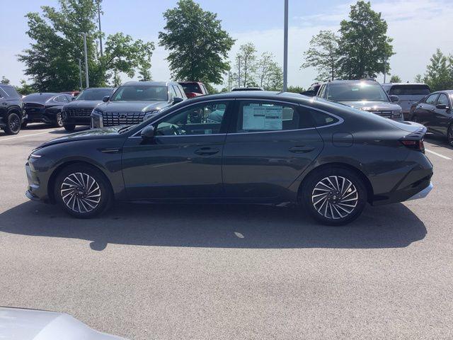 2025 Hyundai Sonata Hybrid