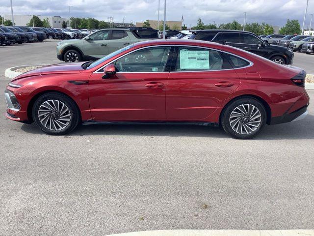 2025 Hyundai Sonata Hybrid