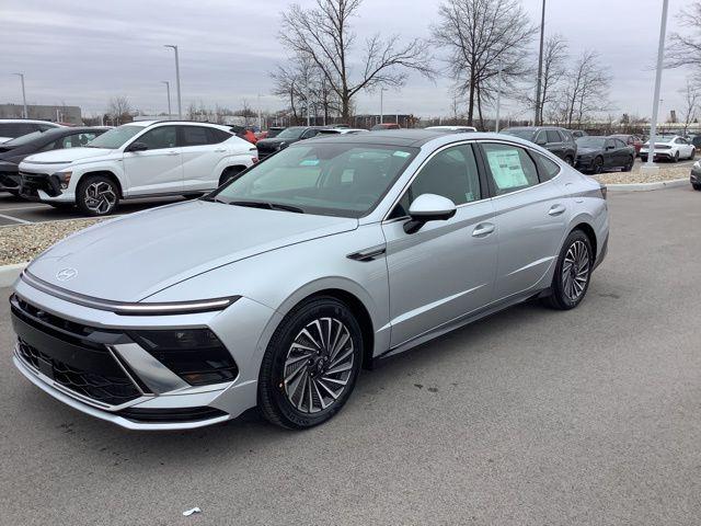 2025 Hyundai Sonata Hybrid