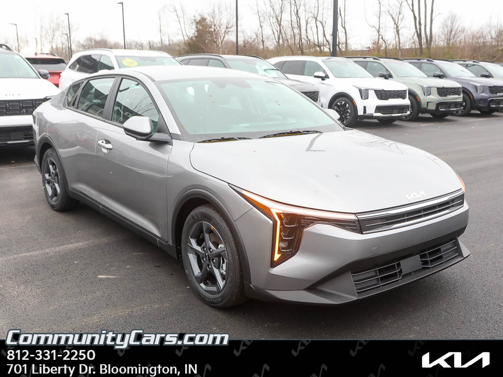 2025 Kia K4 LXS
