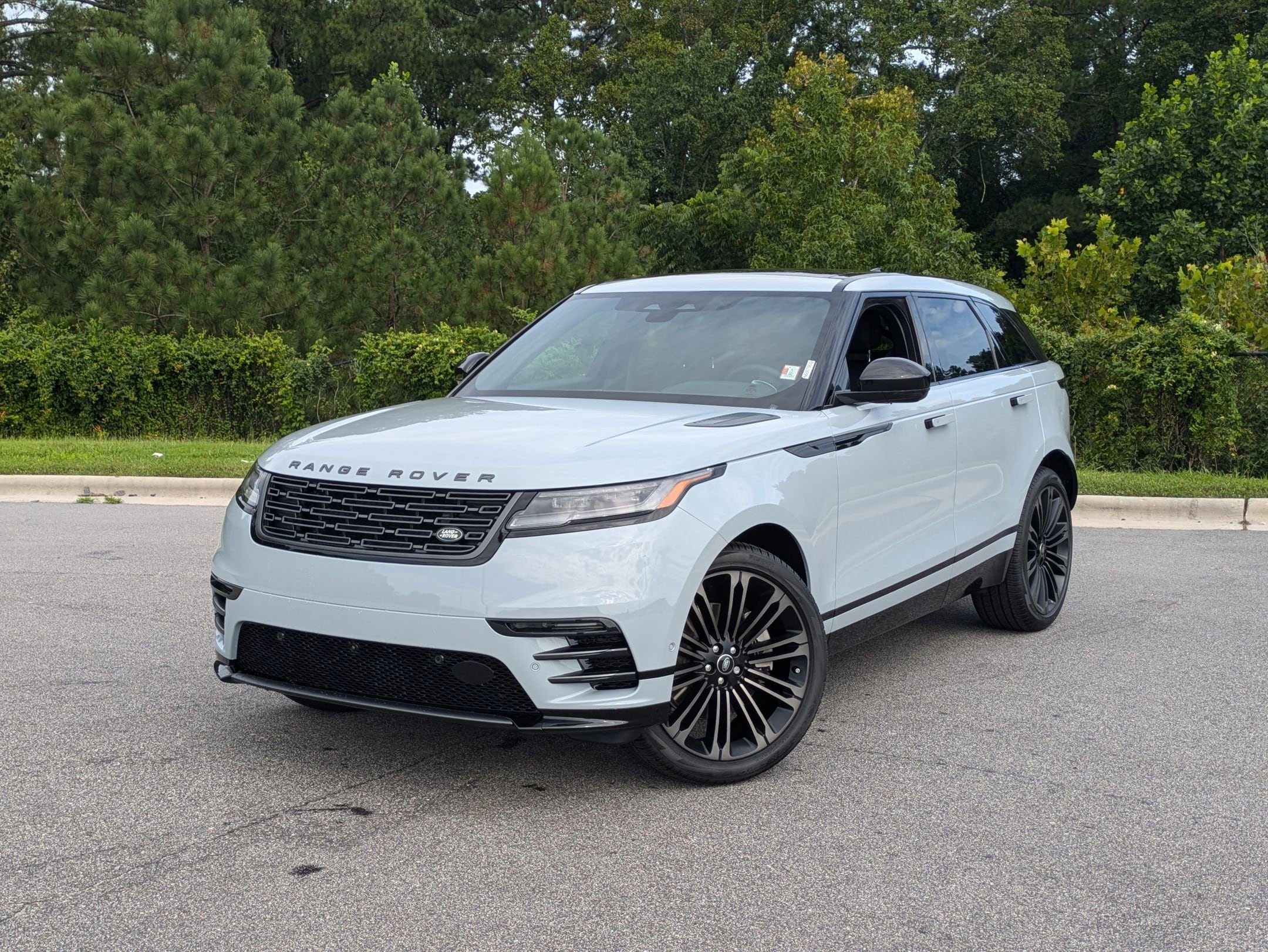 2026 Land Rover Range Rover Velar
