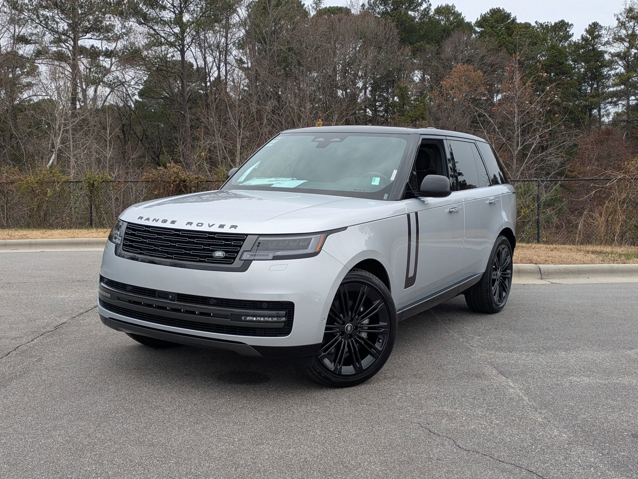 2025 Land Rover Range Rover SE