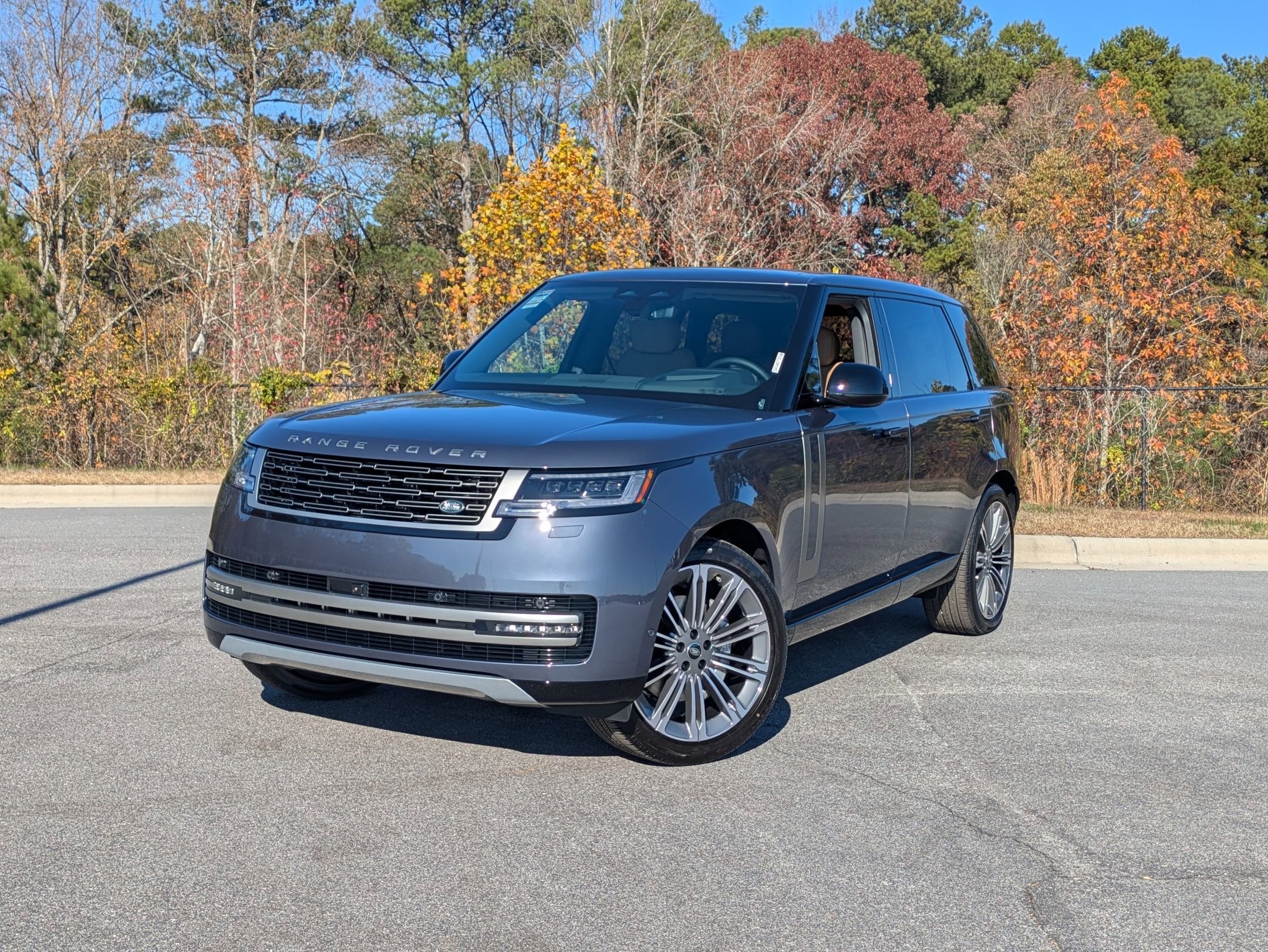 2025 Land Rover Range Rover SE