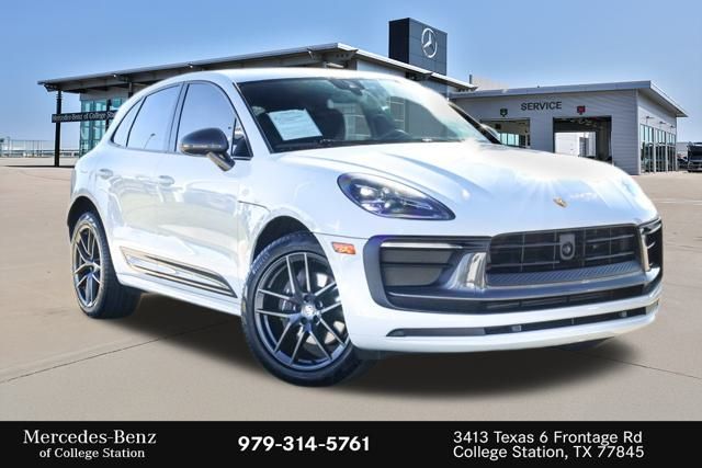 2024 Porsche Macan T